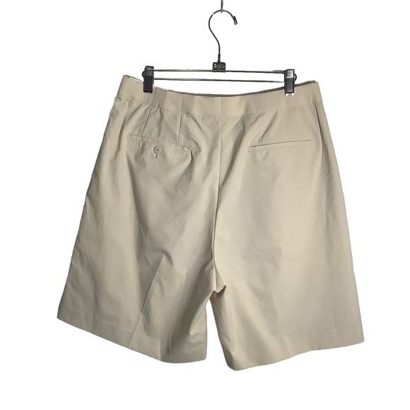 Uniqlo x Theory Ultra Light Tucked Easy Short - Picture 4 of 12